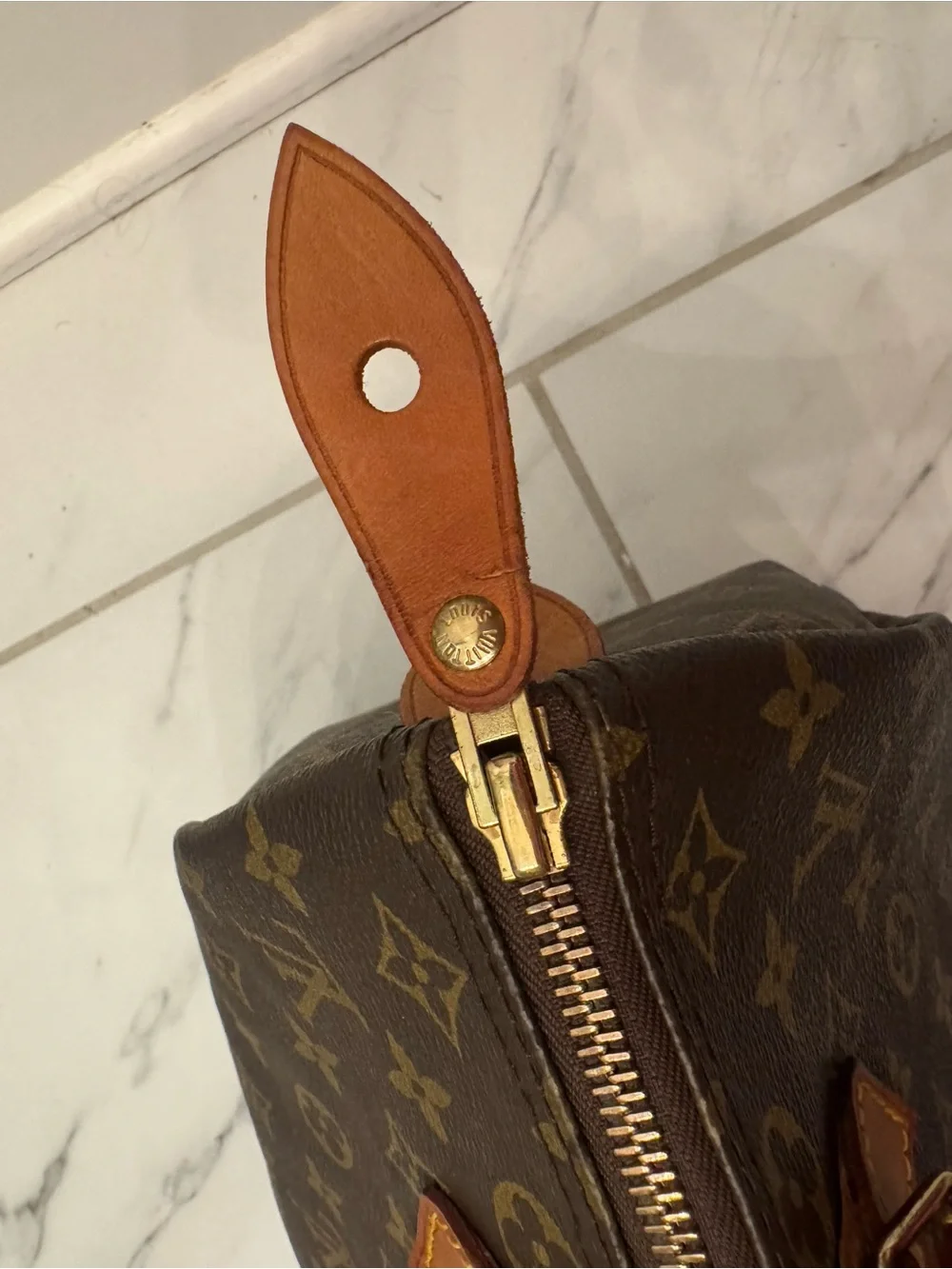 Authentic vintage Louis Vuitton Speedy 30 1988 lock and key